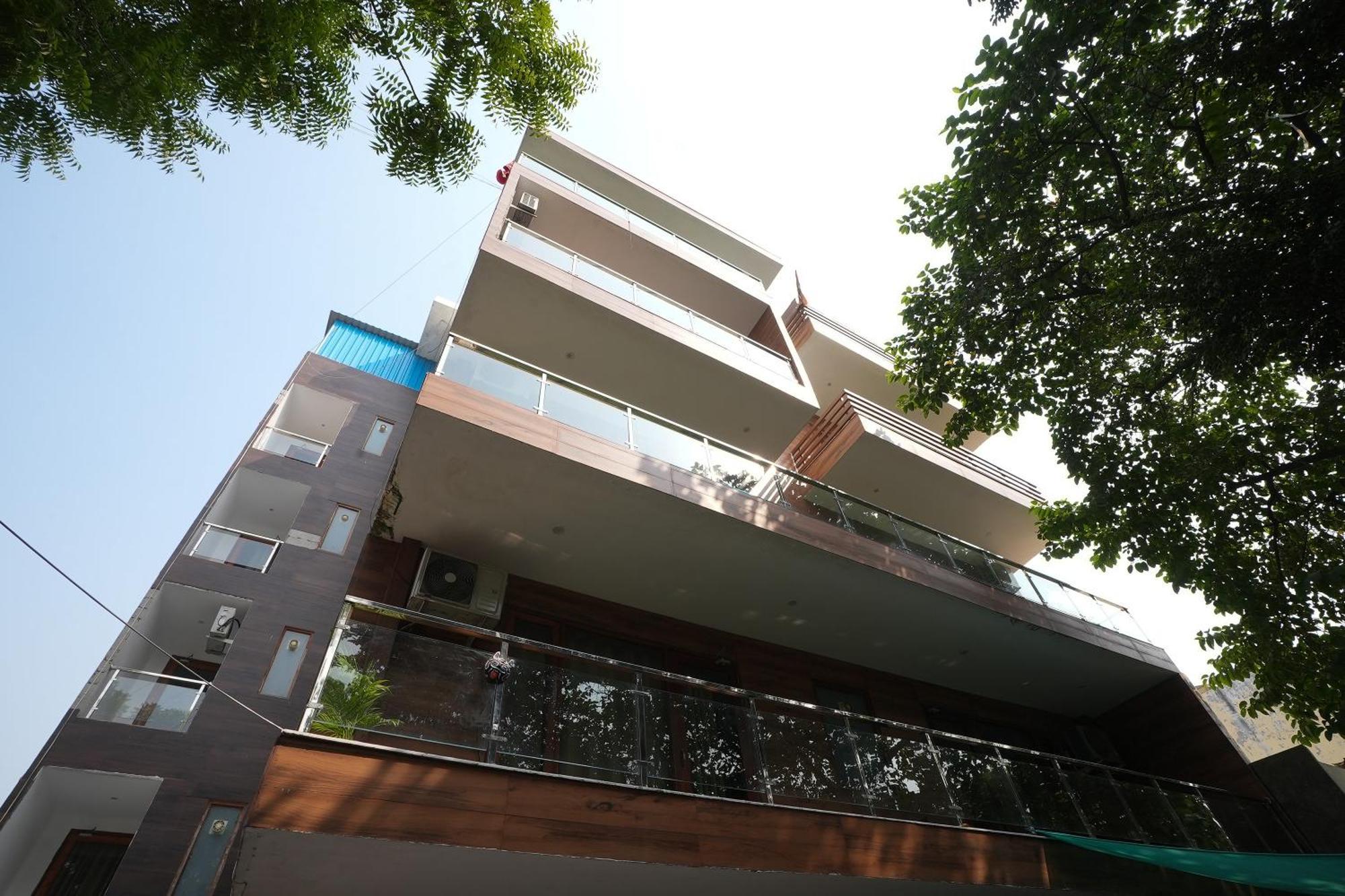 Tanvi Premium Residency Near Artemis Hospital, Gurugram Hotel Gurgaon Bagian luar foto