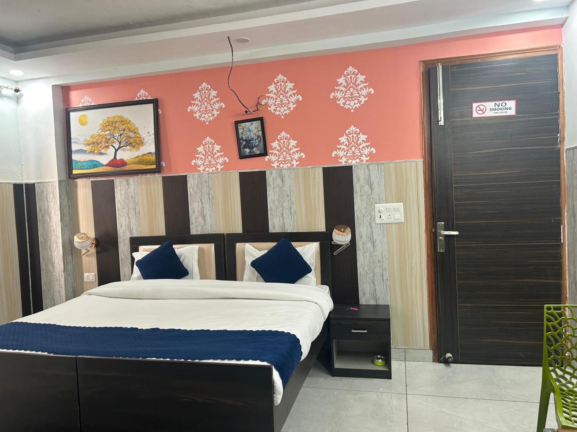 Tanvi Premium Residency Near Artemis Hospital, Gurugram Hotel Gurgaon Bagian luar foto